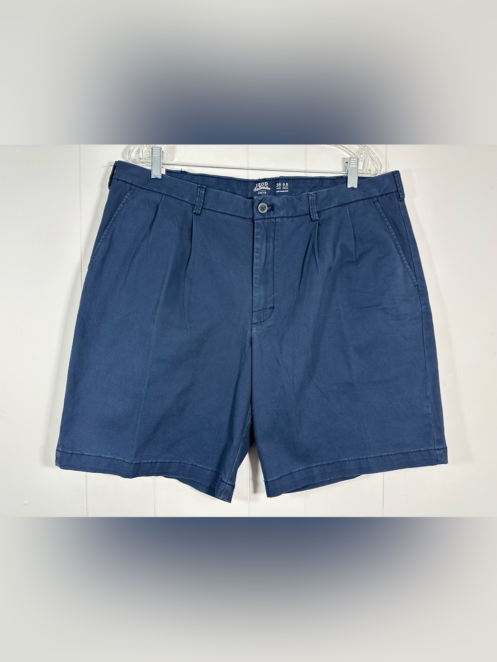 NEW IZOD Saltwater Relaxed Sz 38 Stretch Chino Shorts Blue Double Pleat 9.5”Ins